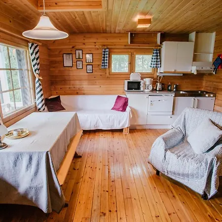 North Story Cottages Near Ruka * Kayla